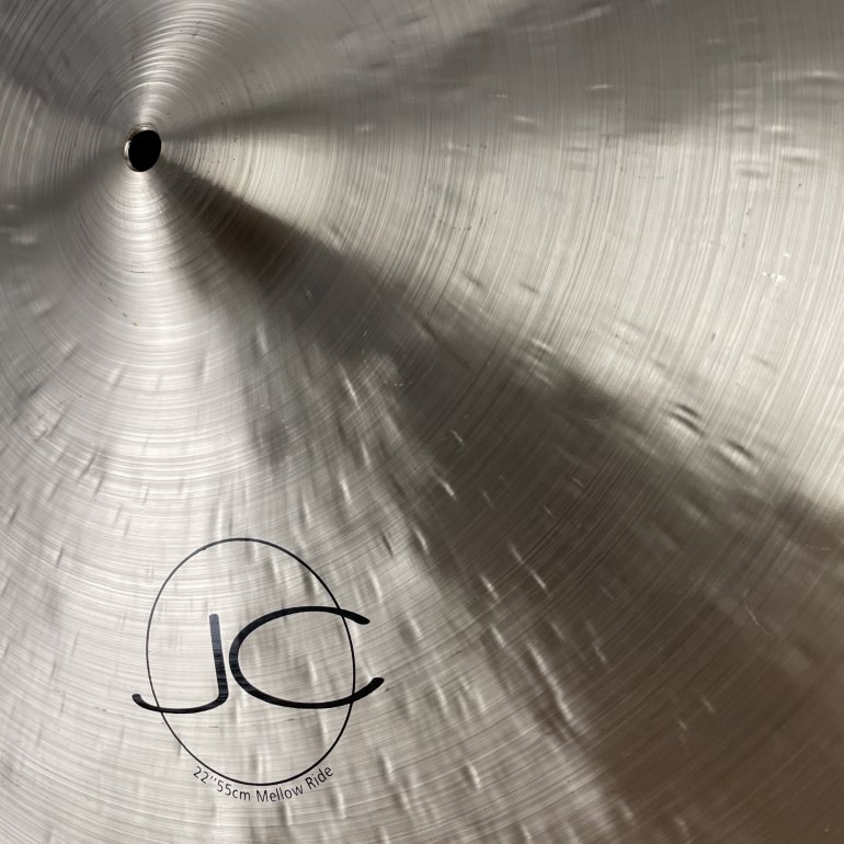 Anatolian JC Series 22" Mellow Ride - set med skrå vinkel