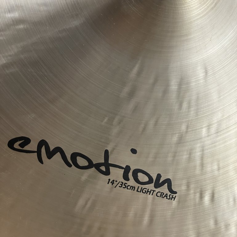 Anatolian Emotion 14" Light Crash - close up af emotion logo