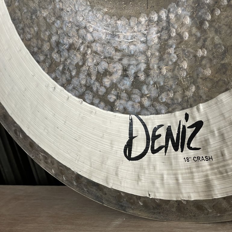 Anatolian Deniz 18" Crash - DENIZ logo close up