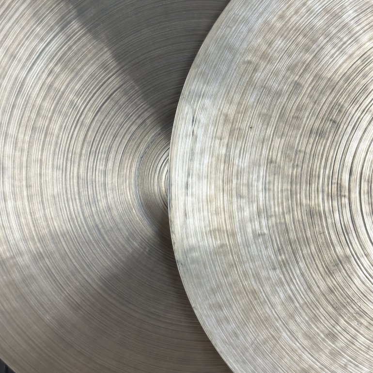 Cymbal & Gong Holy Grail 16" Hihat - Close up