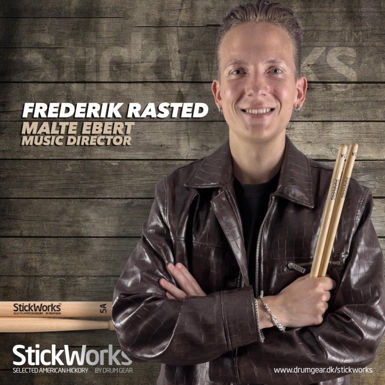 Frederik Rasted med et sæt StickWorks trommestikker