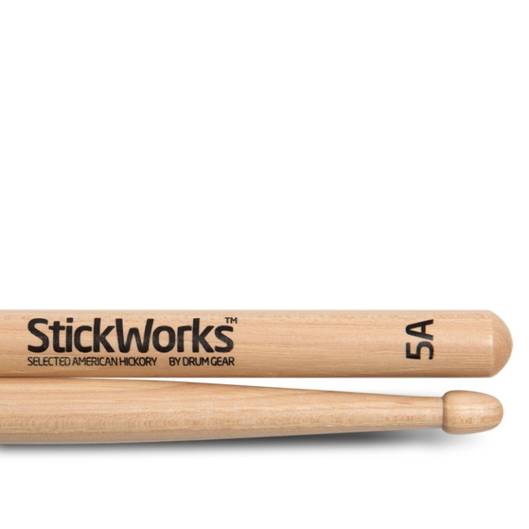 StickWorks 5A trommestikker - vist på en hvid baggrund