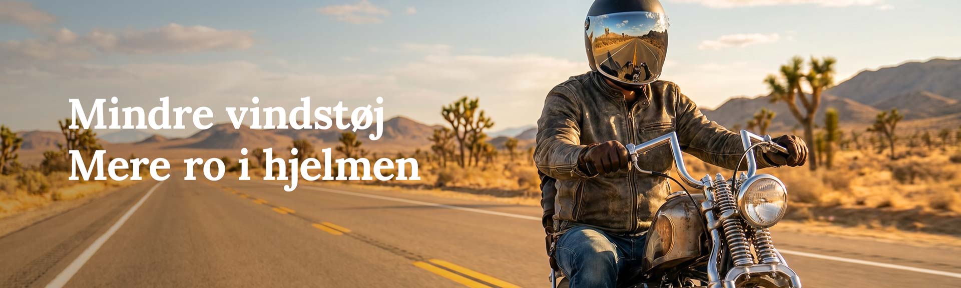 Motorcyklist p&aring; amerikansk highway med formst&oslash;bte g&oslash;r-det-selv &oslash;repropper